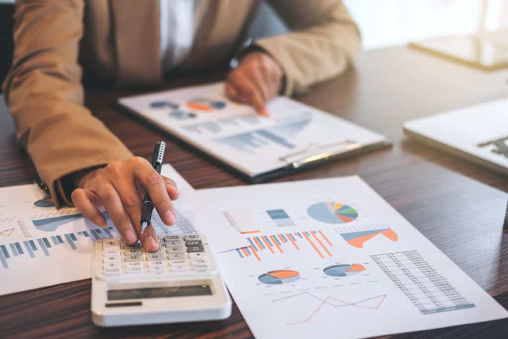 B2B tech marketing budget
