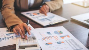 B2B tech marketing budget